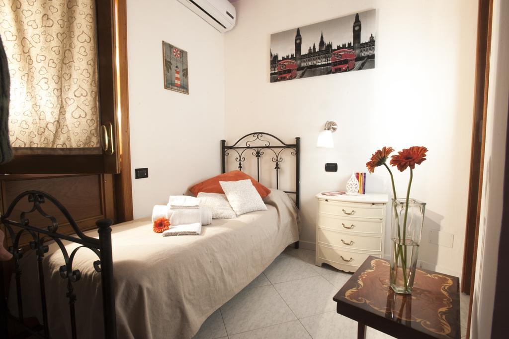 B&B Elena Pompeia Quarto foto